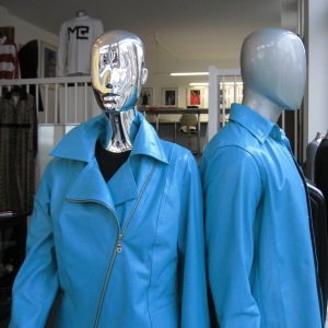 mlr_menwomanbluejacket_1
