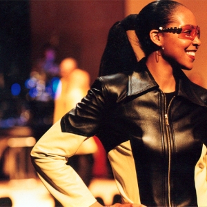 MLR_Black_Yellowleather_show.jpg